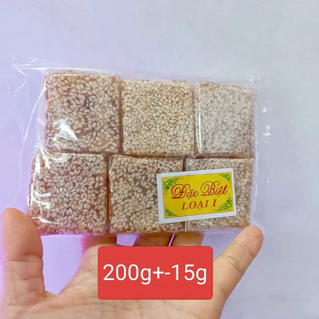 Kẹo mè xửng Cúc Trần